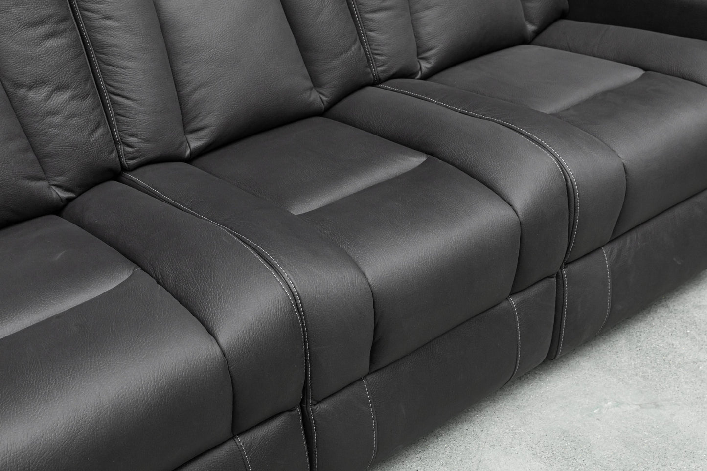 Grayson Dual Motor Modern Electric recliner