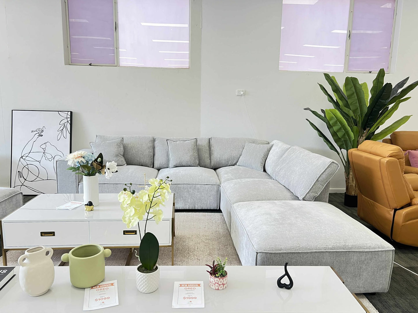 Kelly 4 Seater+1 Arm Sofa