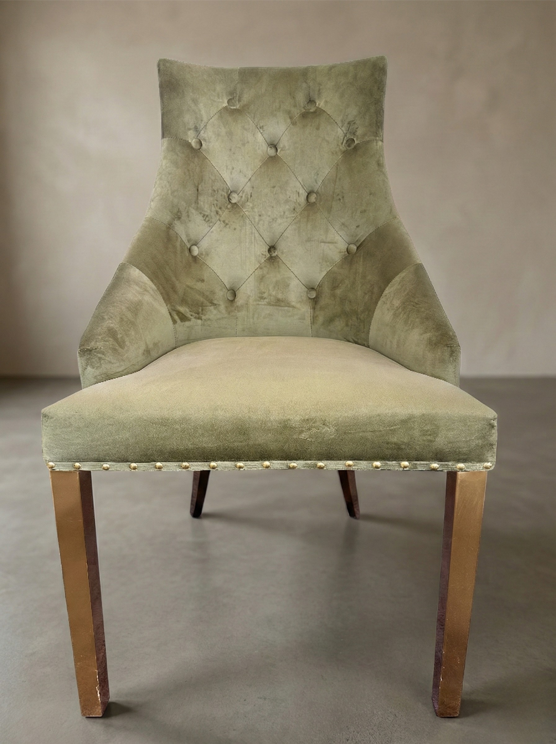 Leo Royale Velvet Chair