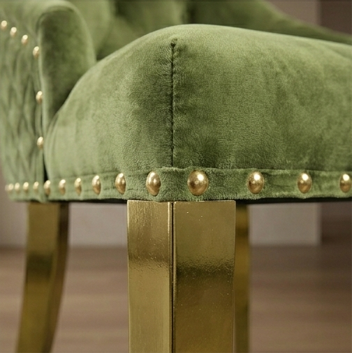 Leo Royale Velvet Chair