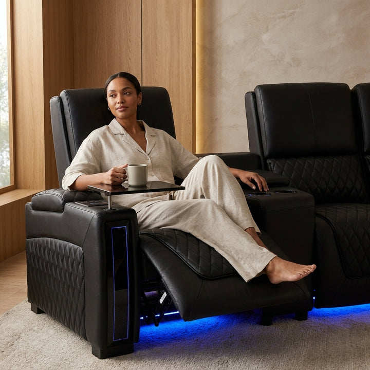 TITAN THEATRE LOUNGE